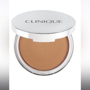 NEW FULL SIZE CLINIQUE SUPER POWDER DOUBLE FACE MAKEUP IN SHADE MATTE STAY SUEDE